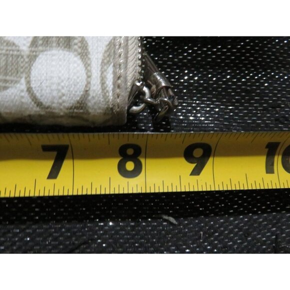 Coach Cream Signature C Logo Zip Around Accordion Continental Long Wallet - Picture 9 of 11